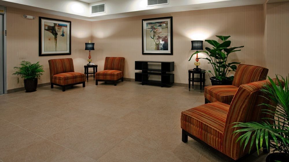 Holiday Inn Express & Suites North Topeka Exteriér fotografie
