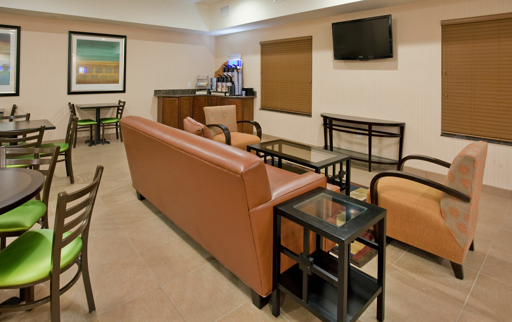 Holiday Inn Express & Suites North Topeka Exteriér fotografie